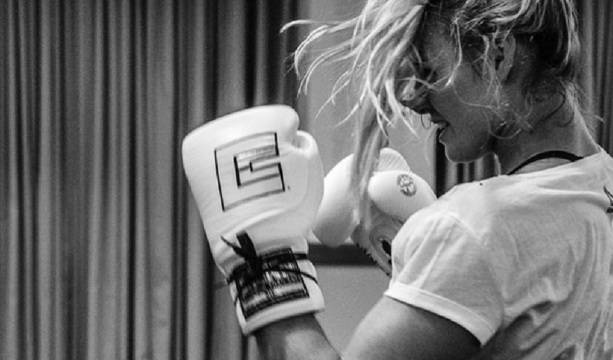 Американската кикбоксърка и ММА боец Андреа Лий