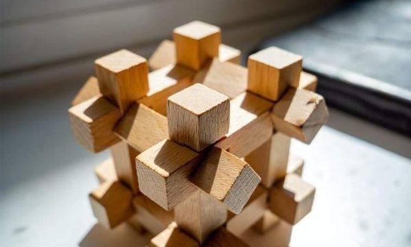 Играчки от дърво: С какво са полезни и печелят детските сърца