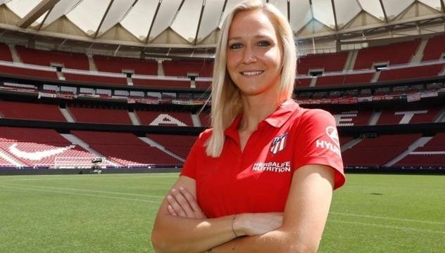 Сексапилната германка Турид Кнаак