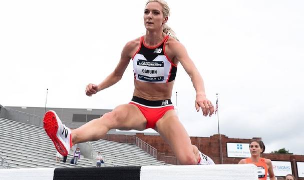 Секси снимки на Ема Кобърн