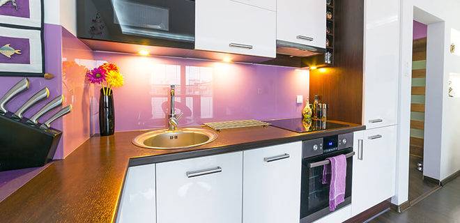 Как да направите вашата малка кухня да изглежда огромна!