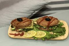 Сочни бургери със сьомга