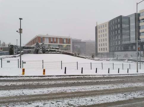 София осъмна със сняг