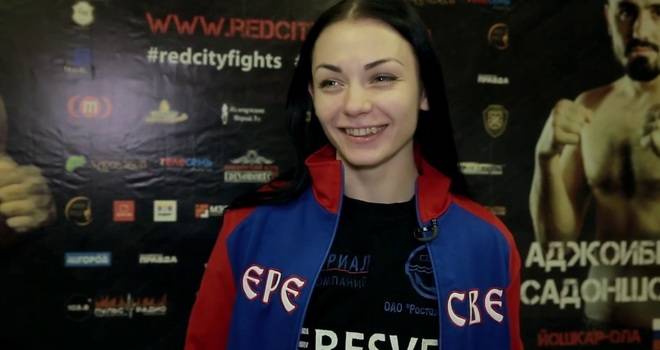 Кикбоксьорката Мария Артюхина