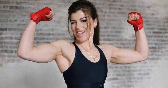 Самбо шампионката Марина Мохнаткина