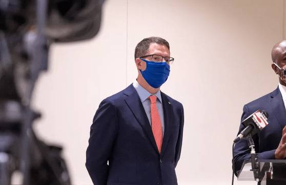 Началникът на OCC намеква за предприемане на „добри“ действия спрямо криптовалутите до края на мандата на Тръмп