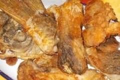 Пържен шаран с царевично брашно