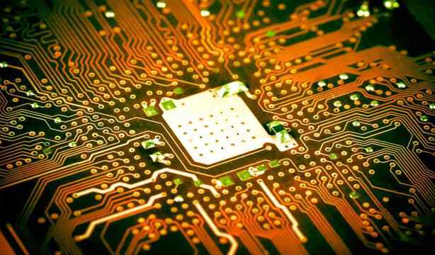 Квантов пробив: Ново устройство е 100 000 000 000 000 пъти по-бързо от най-добрия суперкомпютър