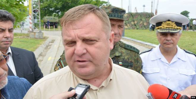 Държавни пари за близки до ВМРО сдружения