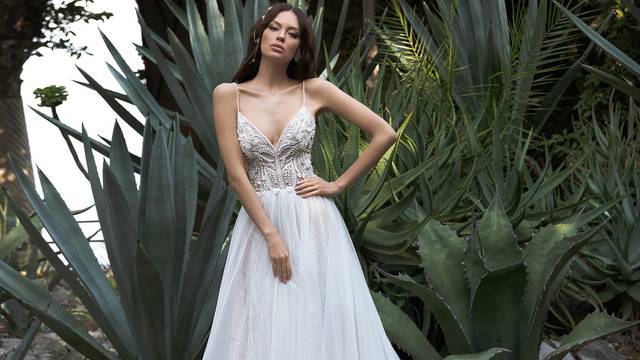 Наистина впечатляваща сватбена рокля Carla by Luce…