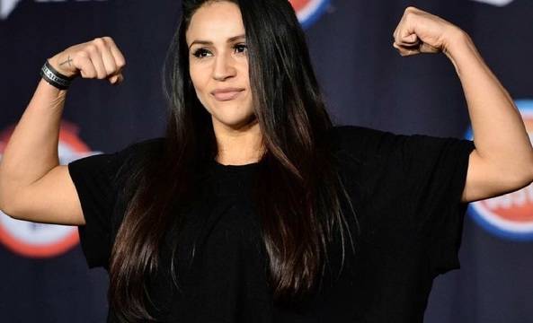 Сексапилната ММА звезда Вета Артеага