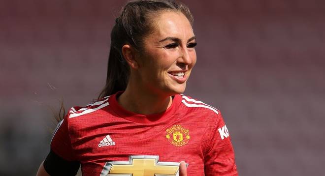 Секси снимки на красивата футболистка Кейти Зелем