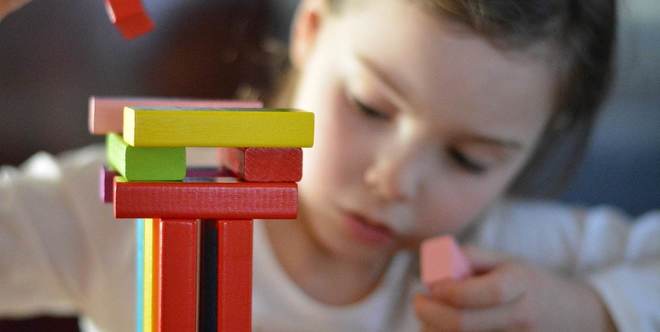 4 причини да изненадате с дървени играчки децата по Коледа