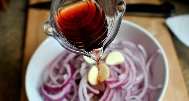 Добре познатият ни винен оцет има и здравословни ползи