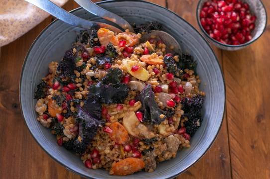 Салата с лимец, печени кореноплоди и кейл