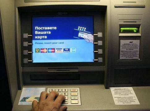 Пикантни картофи, пълнени с кайма