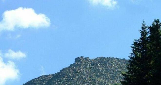 Лошо време не позволява да бъде свалено тялото на загиналия вчера в планината мъж