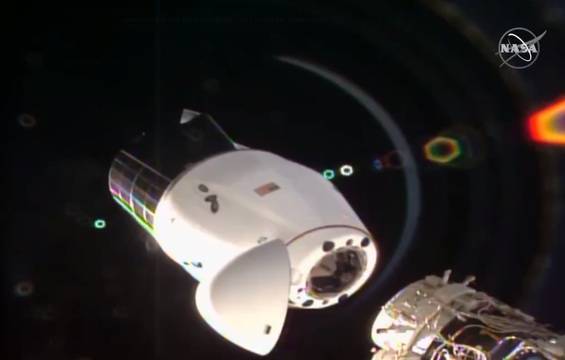 Американският космически кораб Карго Драгън напусна МКС и започна завръщането си към Земята