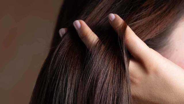 Проба от косата може да даде най-точна представа за репродуктивния потенциал на жената