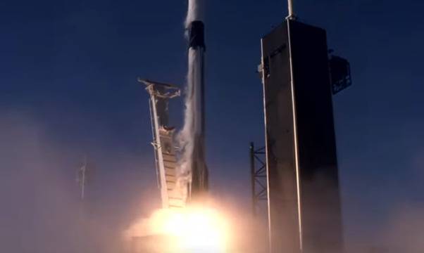 УСПЕХ и РЕКОРД: Ракета Фалкън 9 изведе спътници Старлинк, вече е най-надеждната в САЩ!