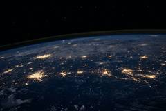 Нови COVID мерки по света