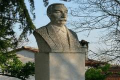 Община Карлово обяви конкурс на името на д-р Иван Богоров