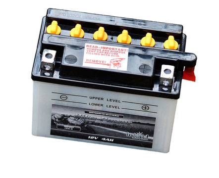 До колко решаваща е цената, която ще платите за нов акумулатор