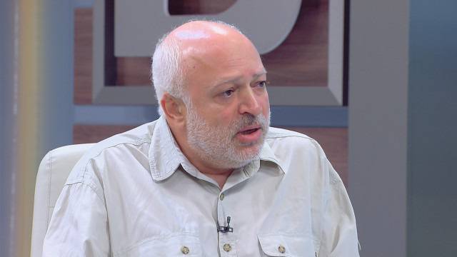 Проф. Минеков: За ужас на Борисов Радев е изключително много харесван, ще бъде още един мандат президент