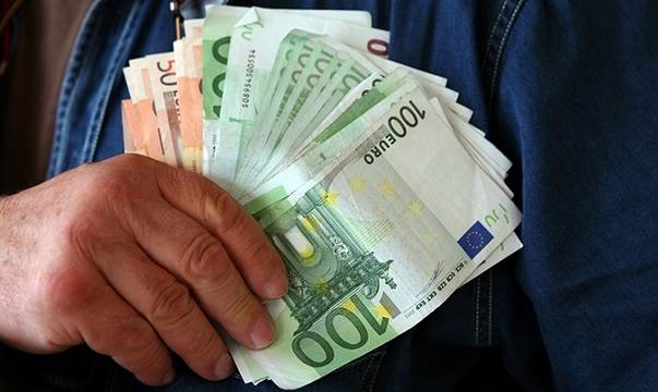 В Германия ще дават по €1200 на калпак без никакви условия за 3 години, а у нас кога