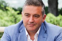 Глобиха албански министър с 40 000 евро за парти в ресторант