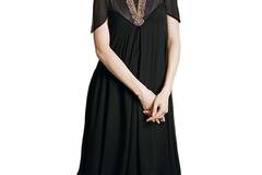 БУТИКОВА РОКЛЯ С АКСЕСОАР