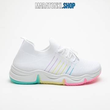 Бели дамски маратонки с трицветна подметка