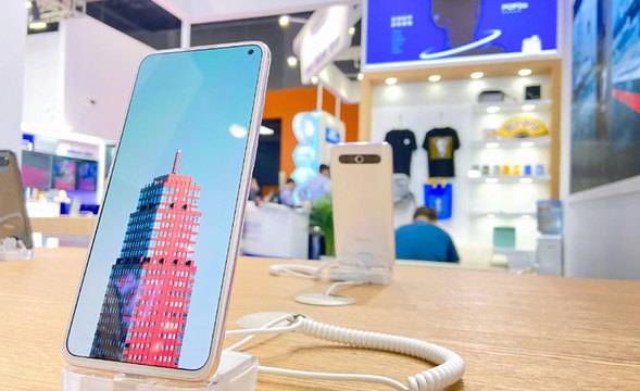 Смартфони и слушалки на Meizu с награди от престижни международни форуми