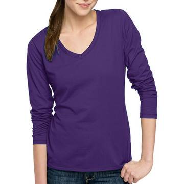 ТЕНИСКА С V-ОБРАЗНО ДЕКОЛТЕ