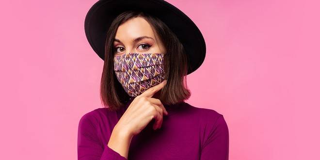 Как да се справим с обривите и акнето, причинени от носенето на защитни маски