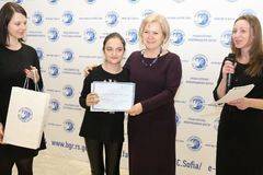 Ученичка от Банско ще представя България в международен конкурс за читатели