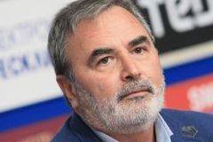 Доц. Кунчев: Решението на икономическия министър да отвори големите магазини беше грешно