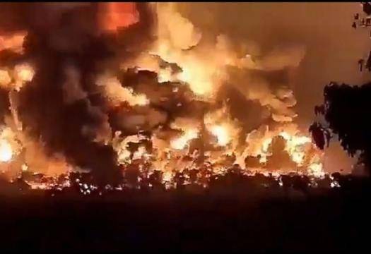 Още за ужаса в Индонезия: 1000 души са евакуирани, има пострадали ВИДЕО