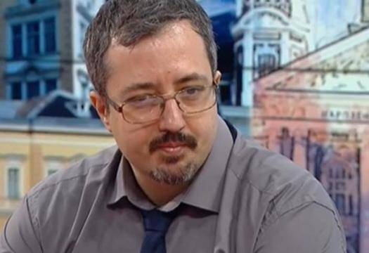 Математикът Томов: Ако отворим страната, може да стане страшно