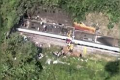 Тежка влакова катастрофа в Тайван! Най-малко 36 души са загинали, десетки са в капан