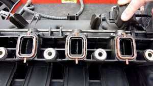 Премахване на вихрови клапи всмукателен колектор