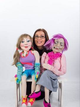 Юлия Коларова ще участва в Първите Национални Награди за Стендъп Комедия – Златен Микрофон!