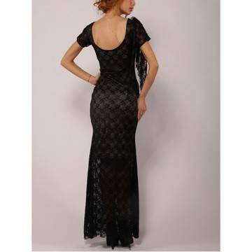 ДЪЛГА РОКЛЯ ОТ ДАНТЕЛА