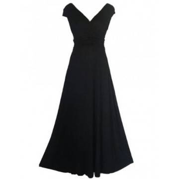 ДЪЛГА ЧЕРНА РОКЛЯ