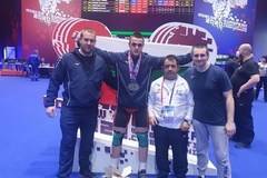 Сребро за Карлос Насар