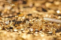 Какво трябва да знаете, когато купувате бижута: как да не купите фалшификат