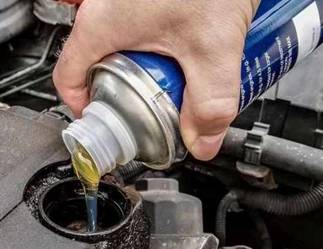 Полезни ли са добавките в маслото и горивото, които добавяме?