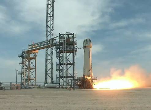 УСПЕХ: Частната компания Блу Ориджин изстреля поредния кораб Ню Шепърд в космоса!
