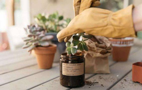 3 начина как да дадете нов живот на бурканчето от изгоряла свещ