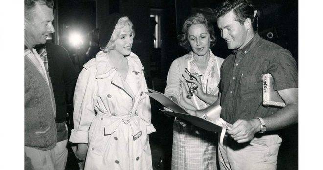 История на тренчкота